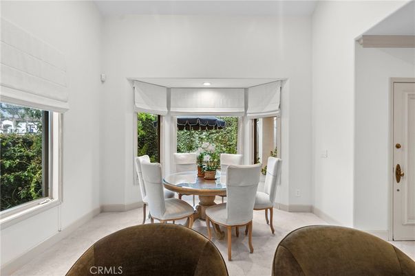Dining room, Interior, Recessed Lighting