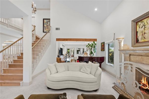 Fireplace, Interior, Living room, Piano, Recessed Lighting