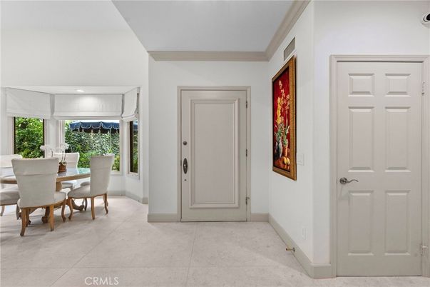 Dining room, Interior, Recessed Lighting