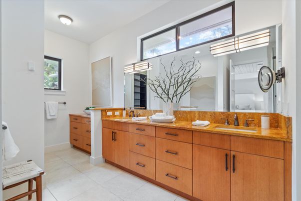 Bathroom, Dual Sink Vanities, Interior