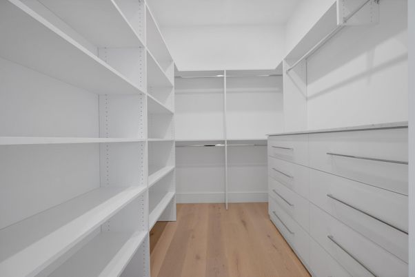 Interior, Walk-in Closets, Wood Texture Flooring