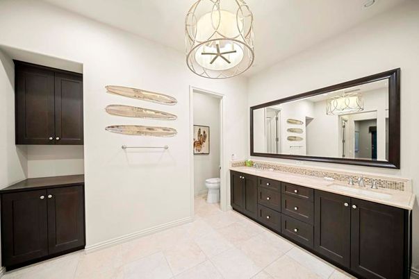 Bathroom, Dual Sink Vanities, Interior, Pendant Lights