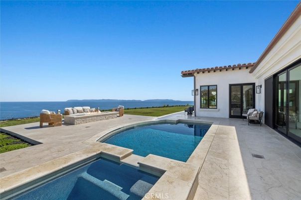 Exterior, Pool, Water