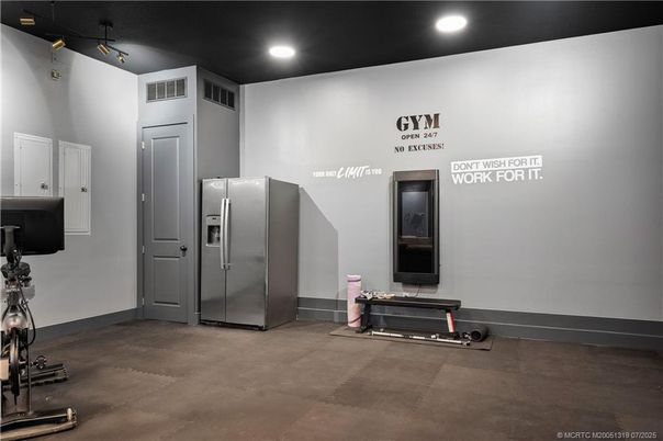 Fitness Equipment, Interior, Recessed Lighting