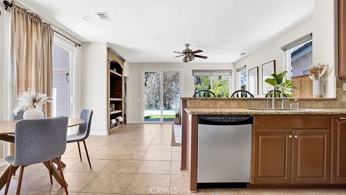 Dining room, Interior, Recessed Lighting