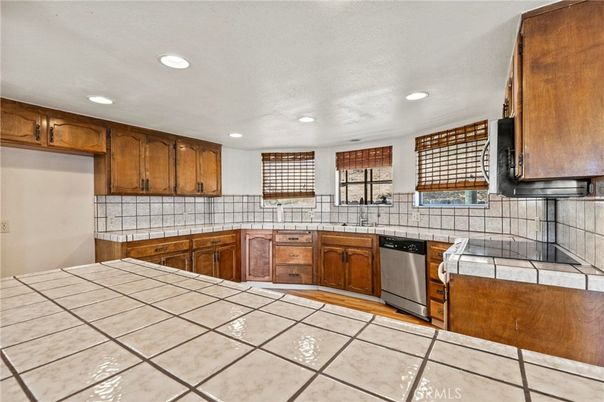 Interior, Kitchen, Recessed Lighting, Tile Countertops