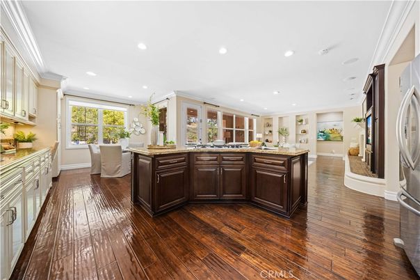 Dining room, Interior, Kitchen, Recessed Lighting, Wood Texture Flooring