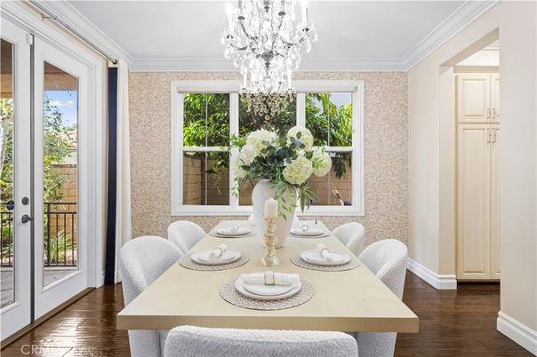 Chandelier, Dining room, Interior, Wood Texture Flooring