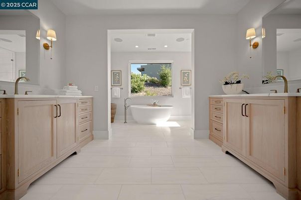 Bathroom, Dual Sink Vanities, Free Standing Baths, Interior, Recessed Lighting