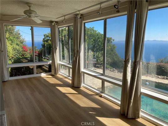 Interior, Sun Room, Water, Wood Texture Flooring