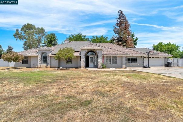 Attached, Backyard, Detached Garage, Exterior, Facade, Ranch