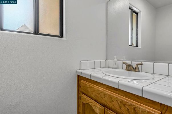 Bathroom, Interior, Tile Countertops