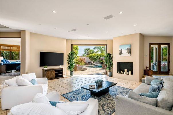 Fireplace, Interior, Living room, Recessed Lighting