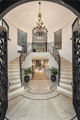 Chandelier, Interior
