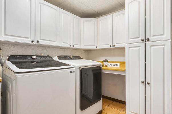 Interior, Washer