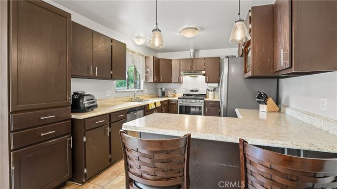 Interior, Kitchen, Pendant Lights, Stainless Steel Appliances