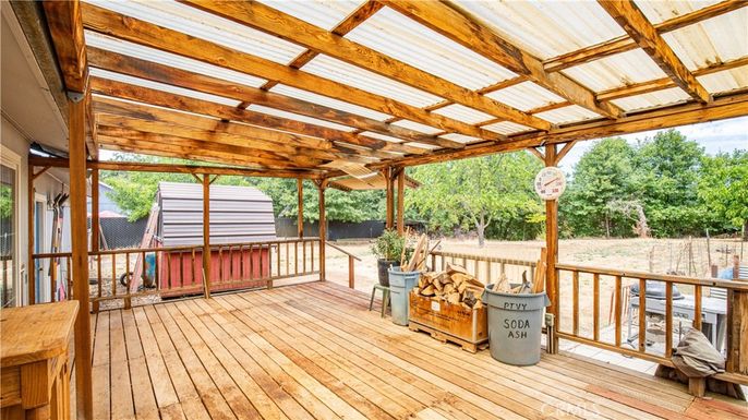 Exterior, Wood Texture Flooring