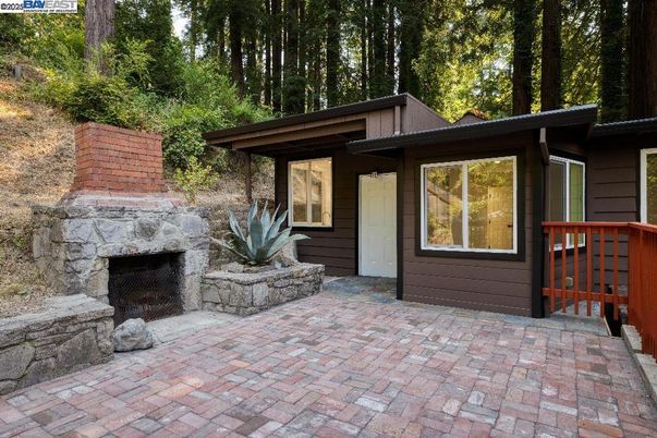 Exterior, Fireplace