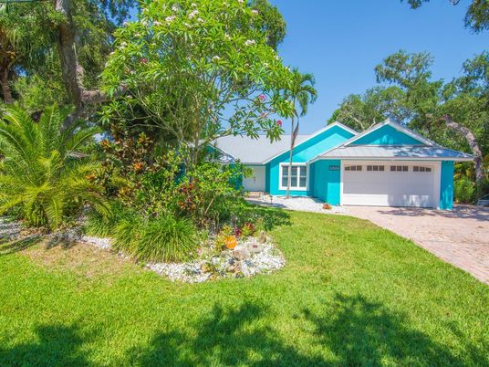 Attached, Backyard, Exterior, Facade, Ranch
