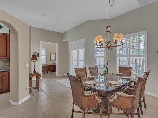 Chandelier, Dining room, Interior