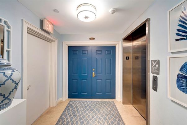 Elevator, Interior