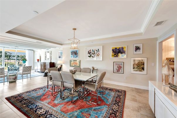 Dining room, Interior, Living room, Pendant Lights