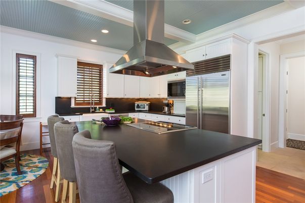 Dining room, Interior, Kitchen, Recessed Lighting, Stainless Steel Appliances, Wood Texture Flooring