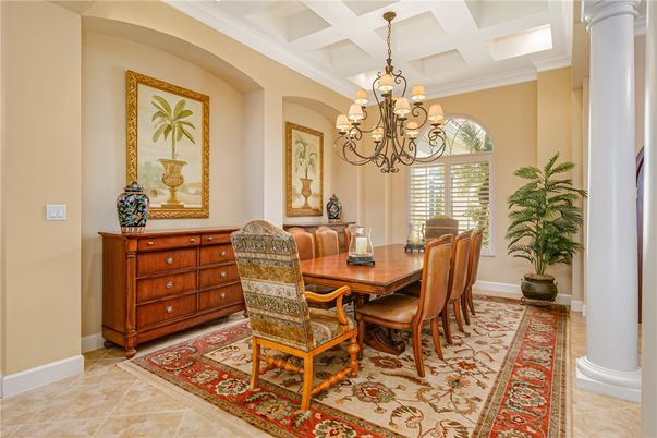 Chandelier, Dining room, Interior
