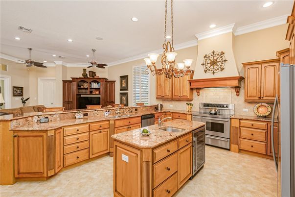 Chandelier, Interior, Kitchen, Recessed Lighting, Stainless Steel Appliances