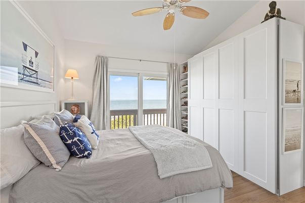 Bedroom, Interior, Water, Wood Texture Flooring