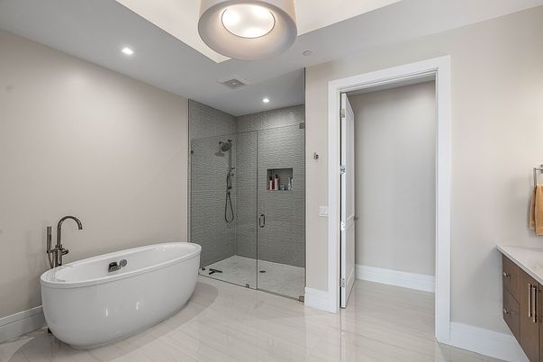 Bathroom, Free Standing Baths, Glass Shower, Interior, Recessed Lighting