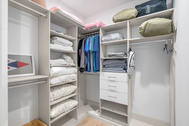 Interior, Walk-in Closets, Wood Texture Flooring