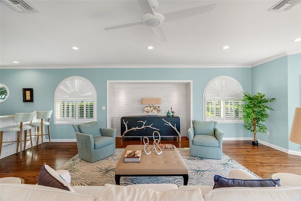 Interior, Living room, Recessed Lighting, Wood Texture Flooring