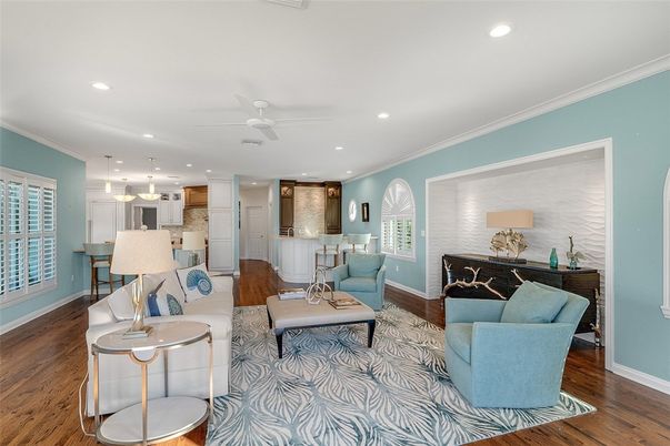 Interior, Kitchen, Living room, Pendant Lights, Recessed Lighting, Wood Texture Flooring