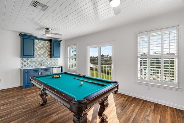 Billiard Table, Game Room, Interior, Wood Texture Flooring