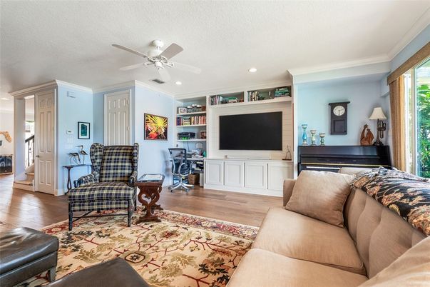 Interior, Living room, Recessed Lighting, Wood Texture Flooring