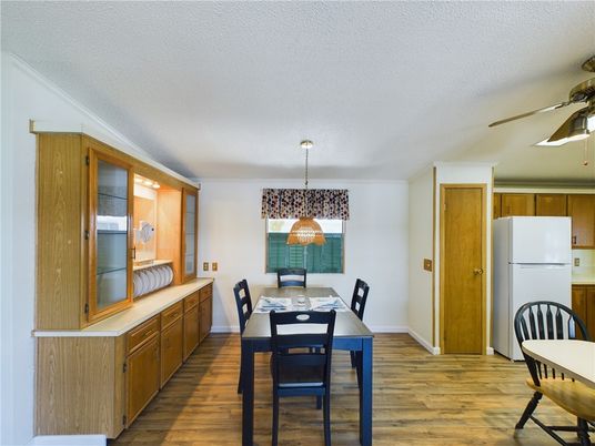 Dining room, Interior, Kitchen, Pendant Lights, Wood Texture Flooring