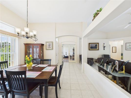 Chandelier, Dining room, Interior, Living room