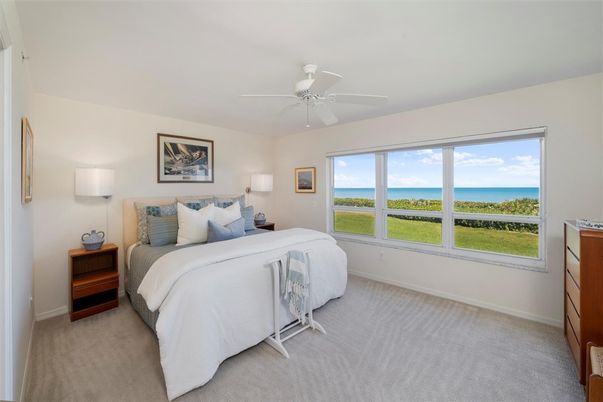 Bedroom, Interior, Water