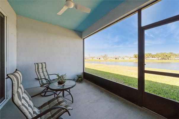 Interior, Sun Room, Water
