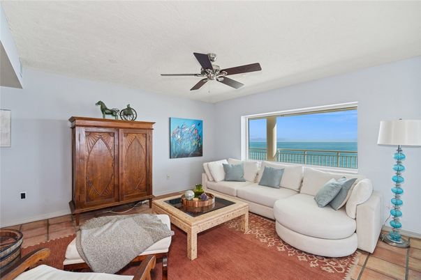 Interior, Living room, Water