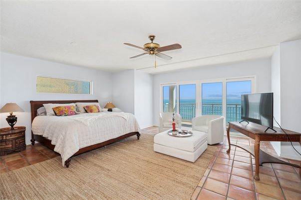 Bedroom, Interior, Water