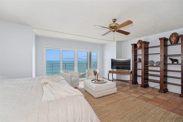 Bedroom, Interior, Living room, Water