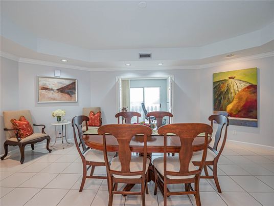 Dining room, Interior, Recessed Lighting