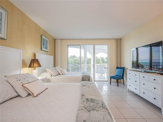 Bedroom, Interior, Water
