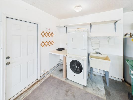 Interior, Utility Closets, Washer