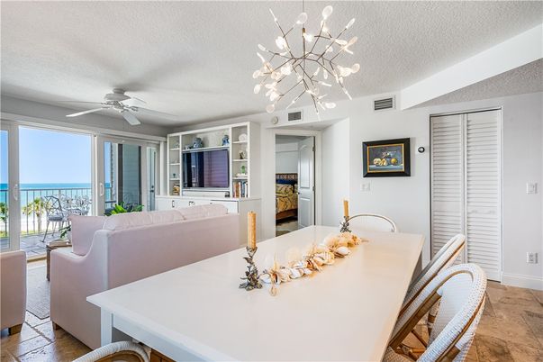 Dining room, Interior, Living room, Pendant Lights, Water