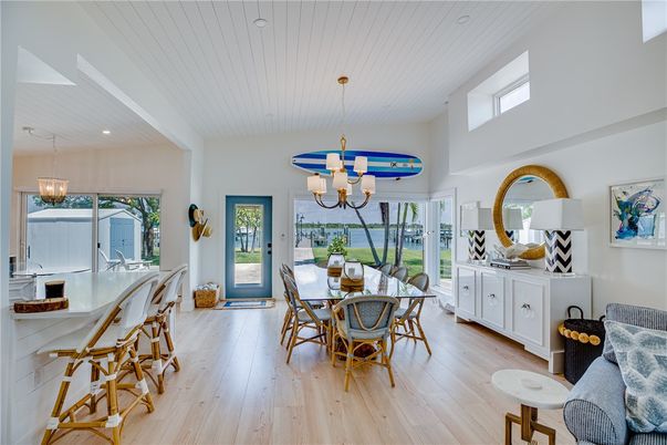 Chandelier, Dining room, Interior, Pendant Lights, Recessed Lighting, Wood Texture Flooring