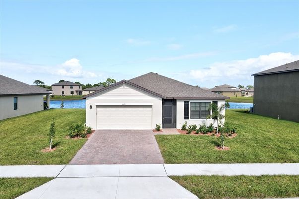 Attached, Exterior, Facade, Water, Ranch