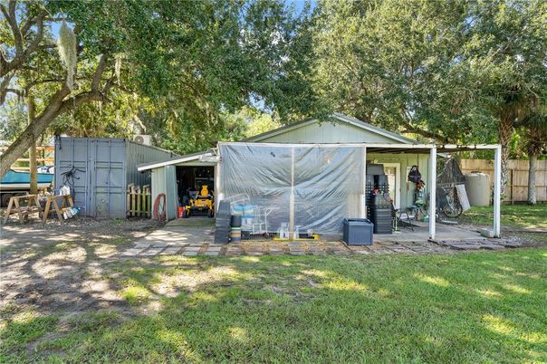 Backyard, Exterior